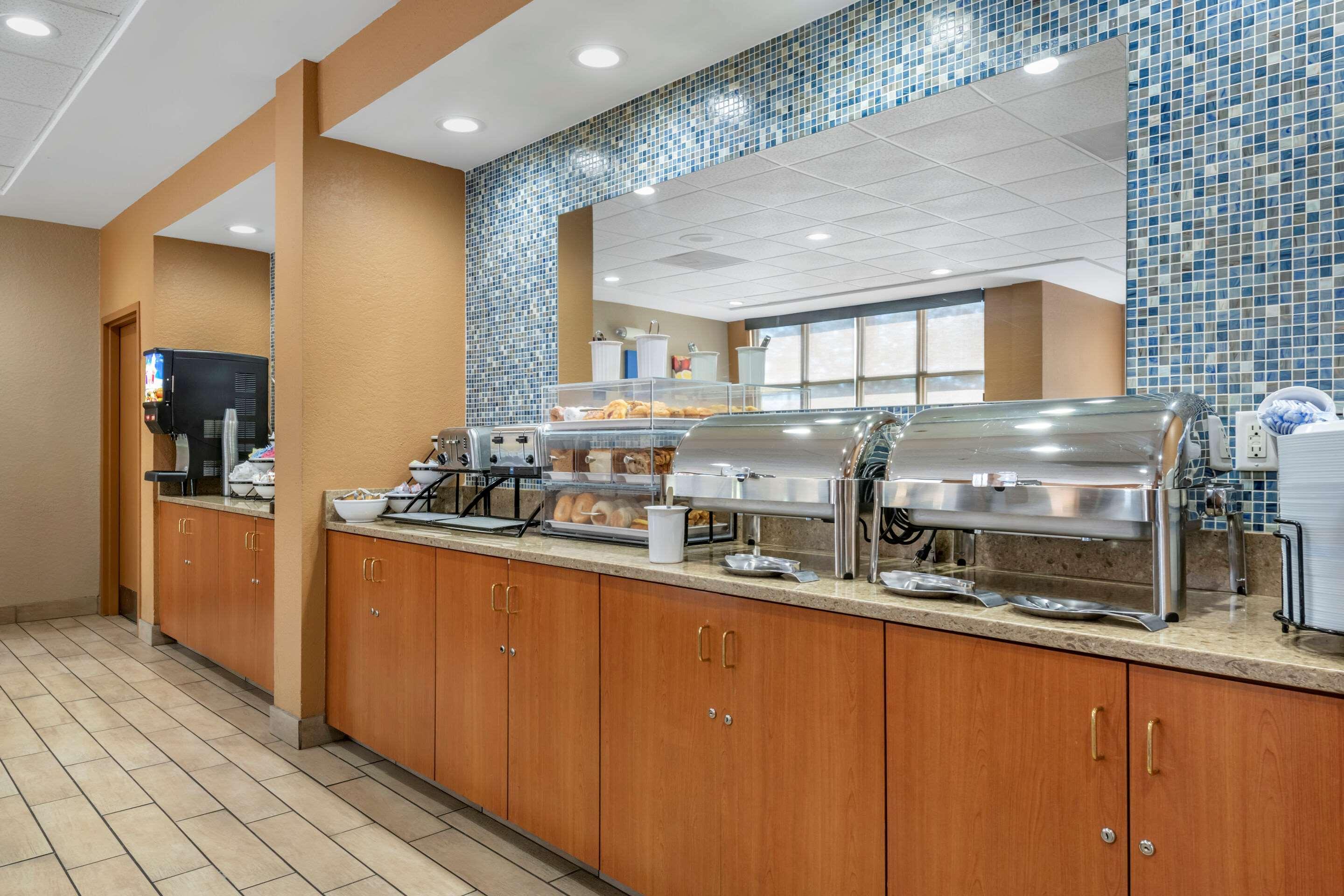 Comfort Inn & Suites Orlando North Sanford Ngoại thất bức ảnh